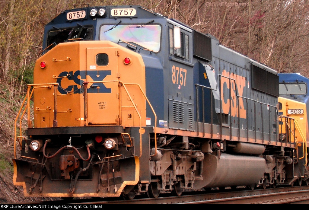 CSX 8757 (2)